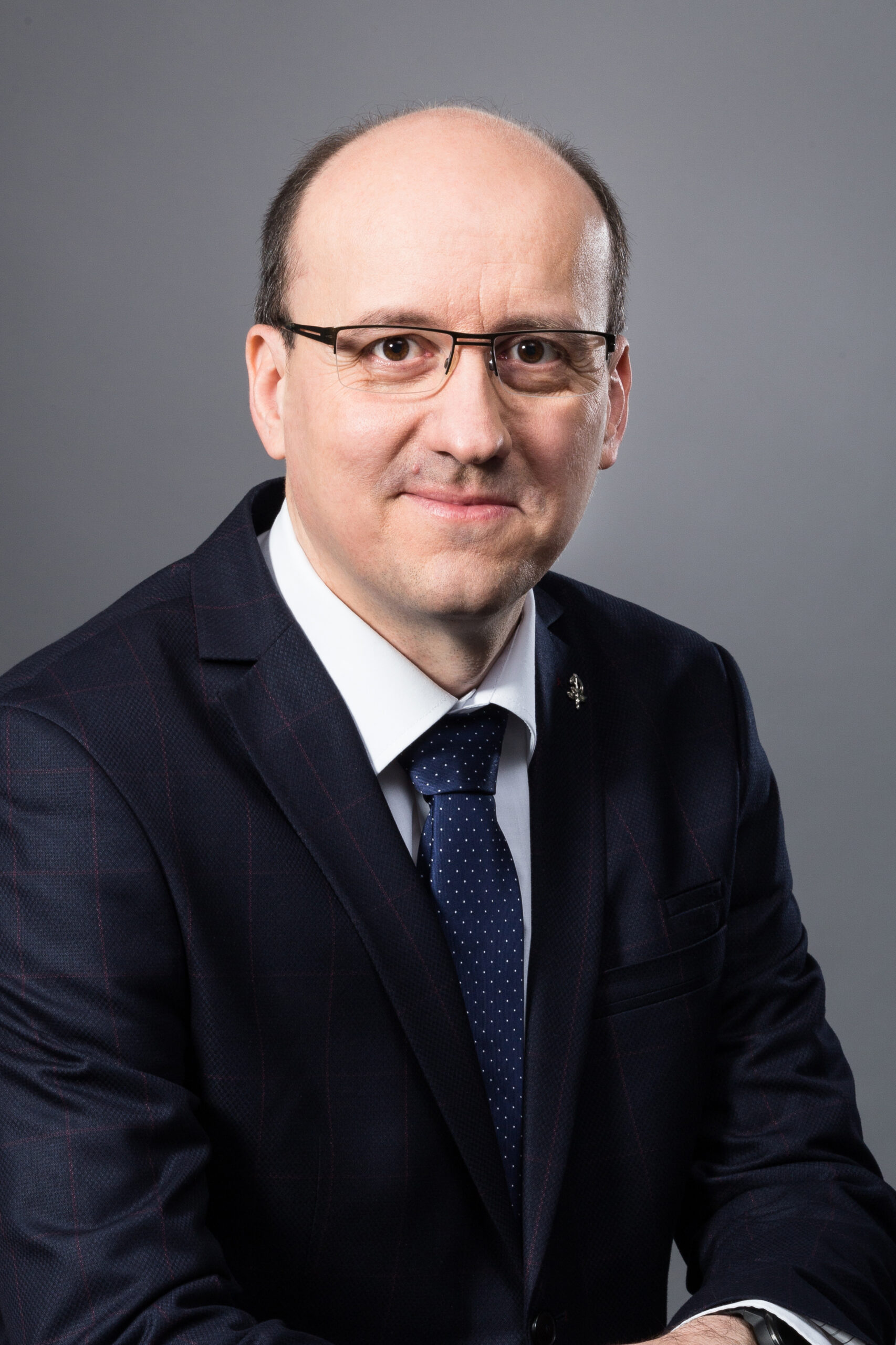 AKR-web.jpg AKR-web.jpg