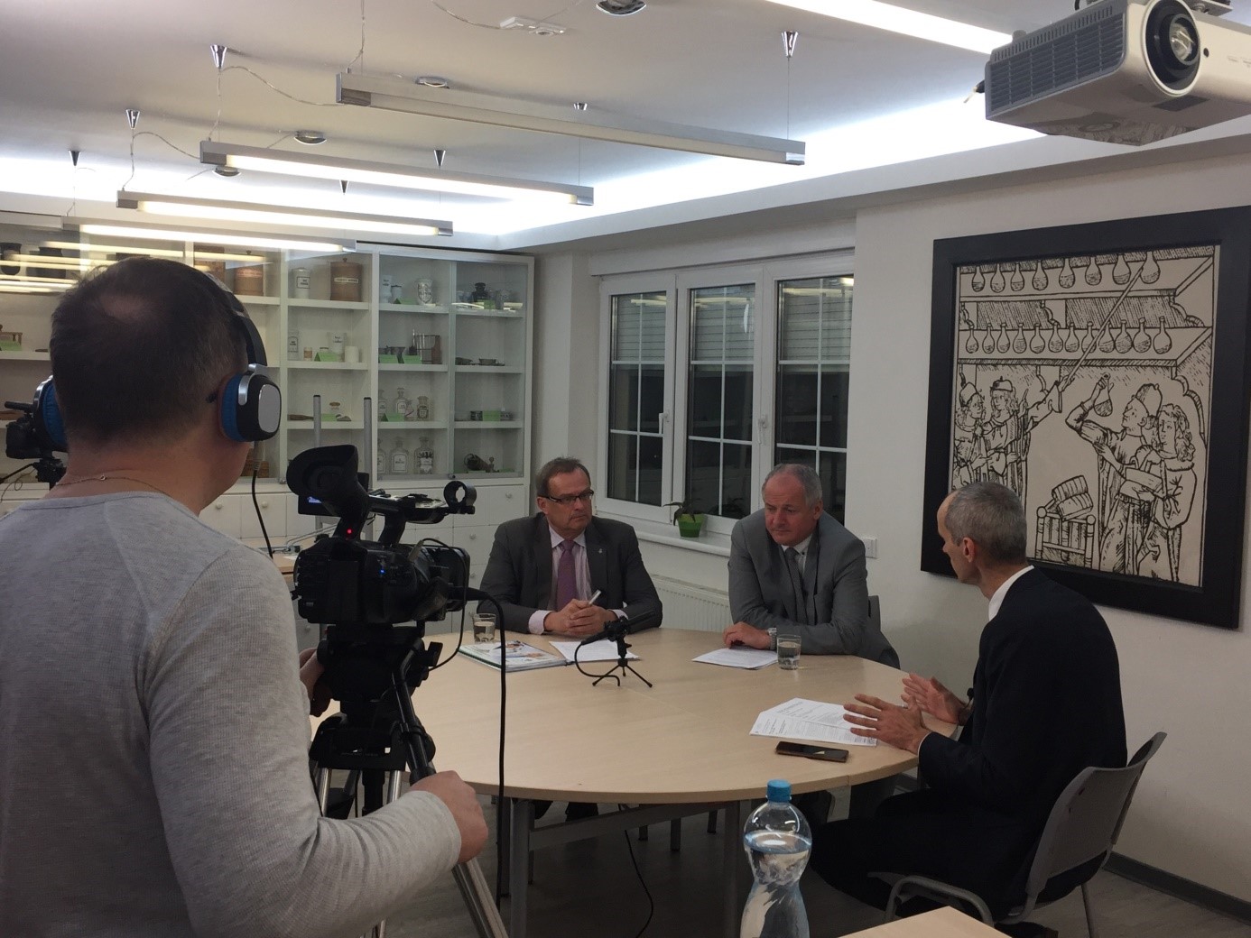 Foto_dialog.jpg Foto_dialog.jpg